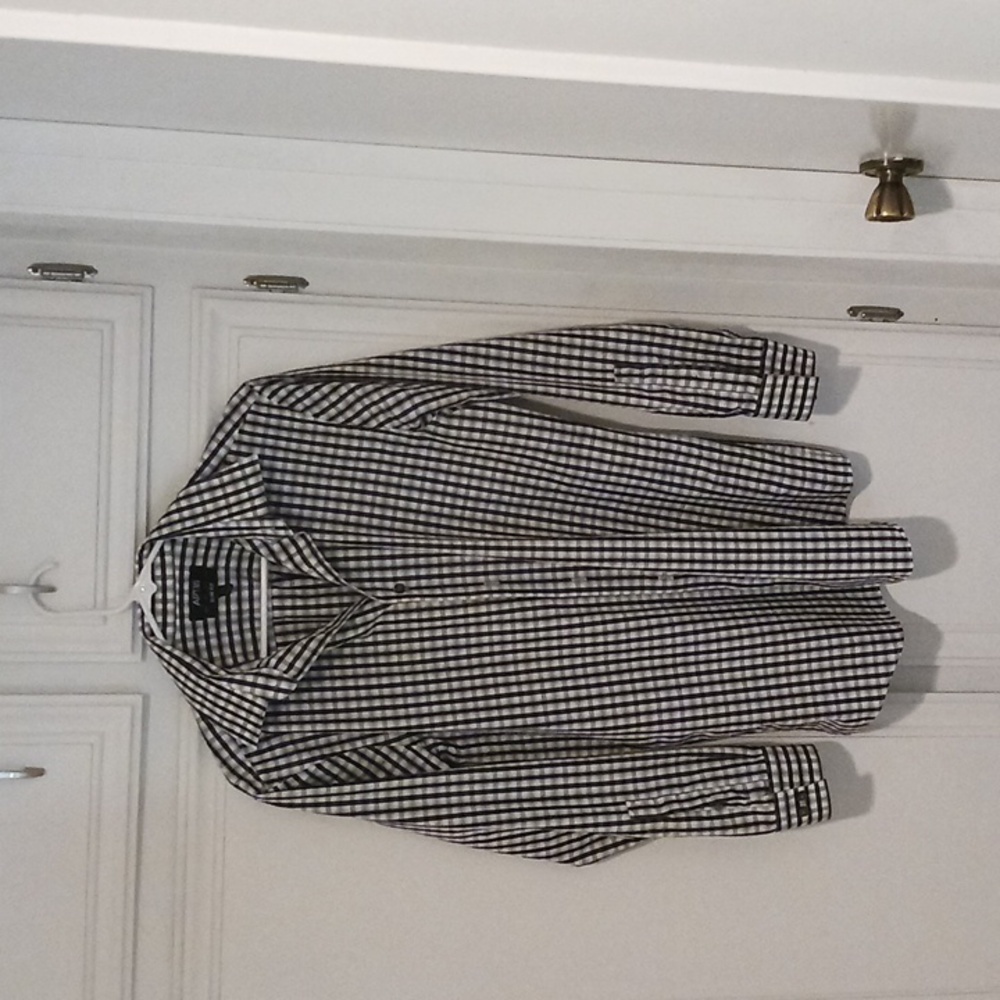 Mens shirt. Like new